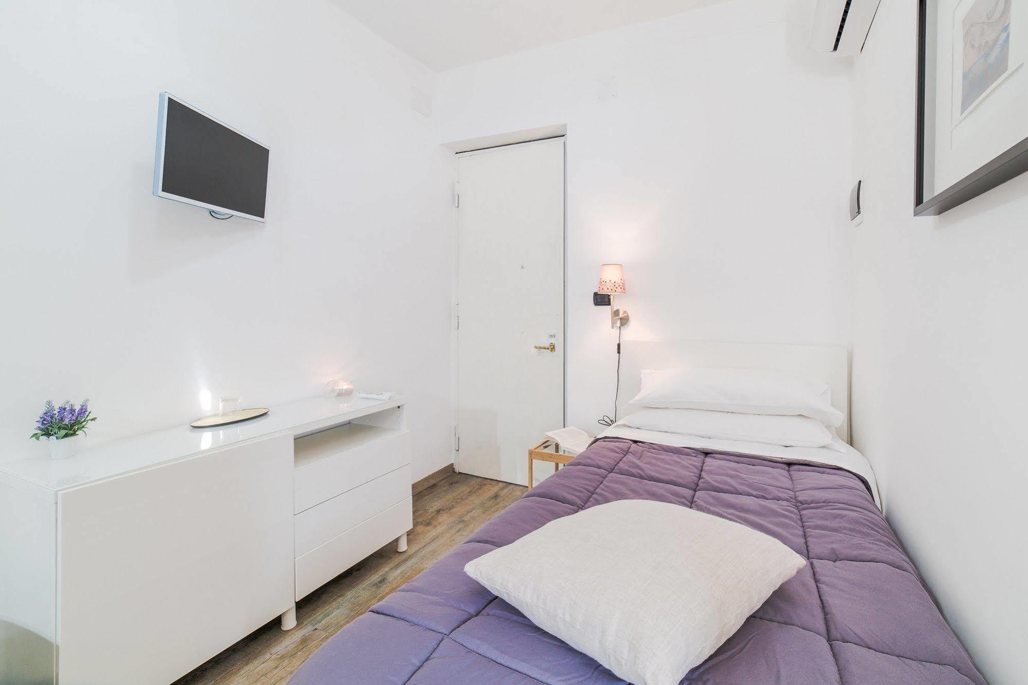 B&B La Casa Di Plinio Pompei Bagian luar foto